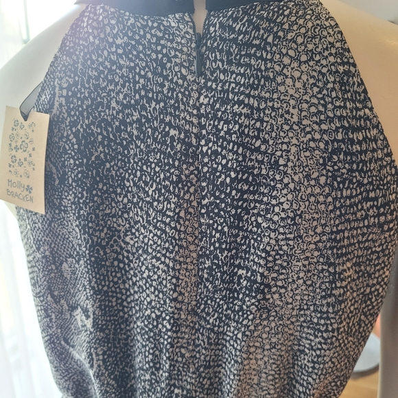 Dress - Picture 4 of 12